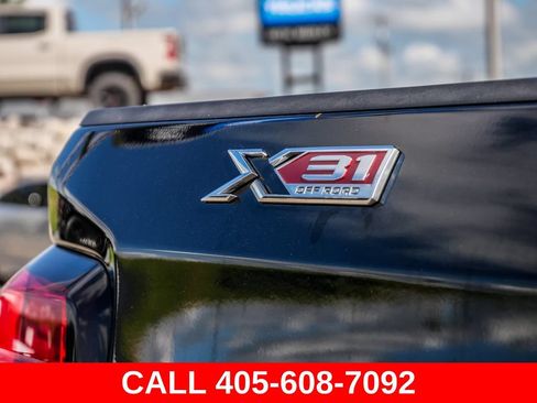 Used 2020 GMC Sierra 1500 SLT w/ SLT Premium Plus Package AWD/4WD image 11