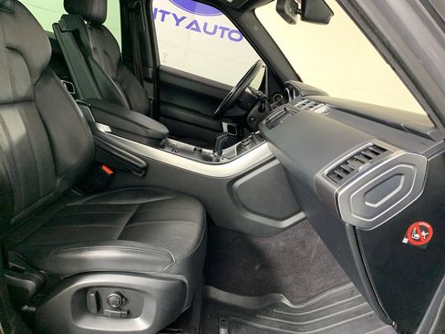Used 2016 Land Rover Range Rover Sport SE image 41