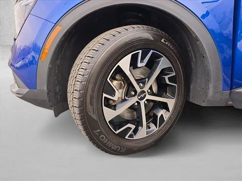 Used 2023 Kia Sportage EX image 30