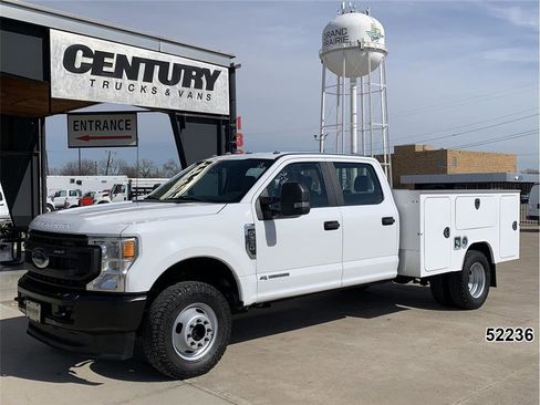 Used 2022 Ford F350 XL w/ Power Equipment Group AWD/4WD image 1