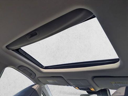 Used 2015 Acura TLX w/ Technology Package FWD image 19