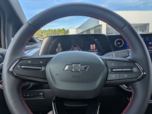 New 2026 Chevrolet Equinox EV RS image 21