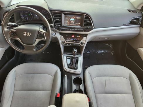 Used 2017 Hyundai Elantra SE w/ SE A/T Tech Package 03 FWD image 28