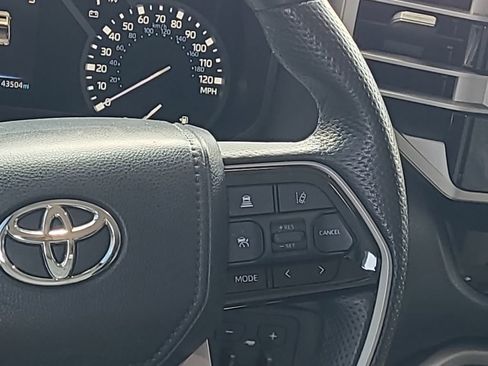 Used 2023 Toyota Tundra SR5 w/ SR5 Premium Package AWD/4WD image 21