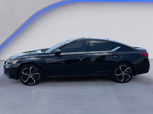 Used 2024 Nissan Altima 2.5 SR w/ SR Premium Package FWD image 6