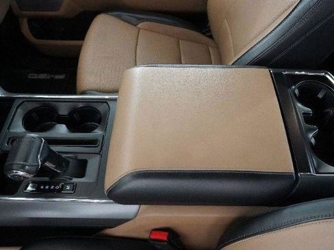 Used 2021 Ford F150 Lariat w/ Equipment Group 501A Mid image 3