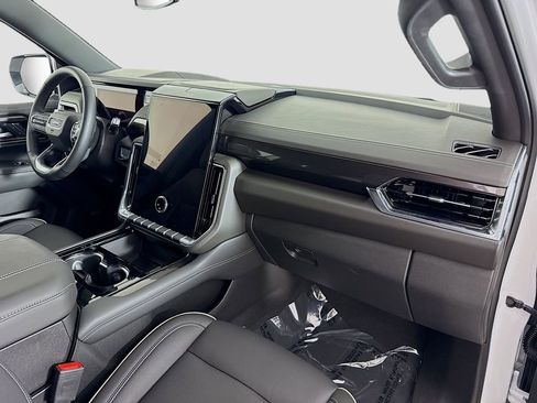 Used 2026 GMC Yukon Elevation RWD image 30