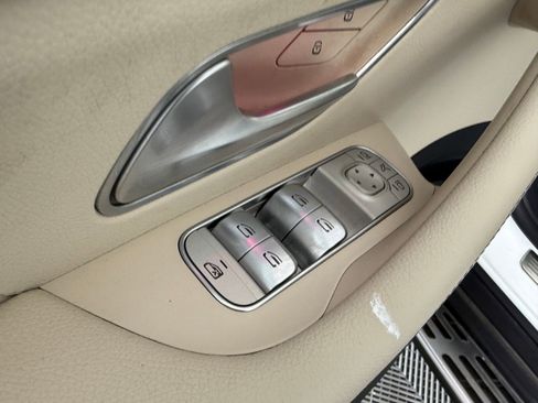 Used 2022 Mercedes-Benz GLS 450 4MATIC image 12