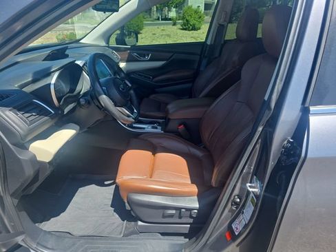 Used 2019 Subaru Ascent Touring w/ Popular Package #2 AWD/4WD image 11