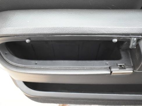 Used 2008 Lincoln Town Car Executive RWD image 20