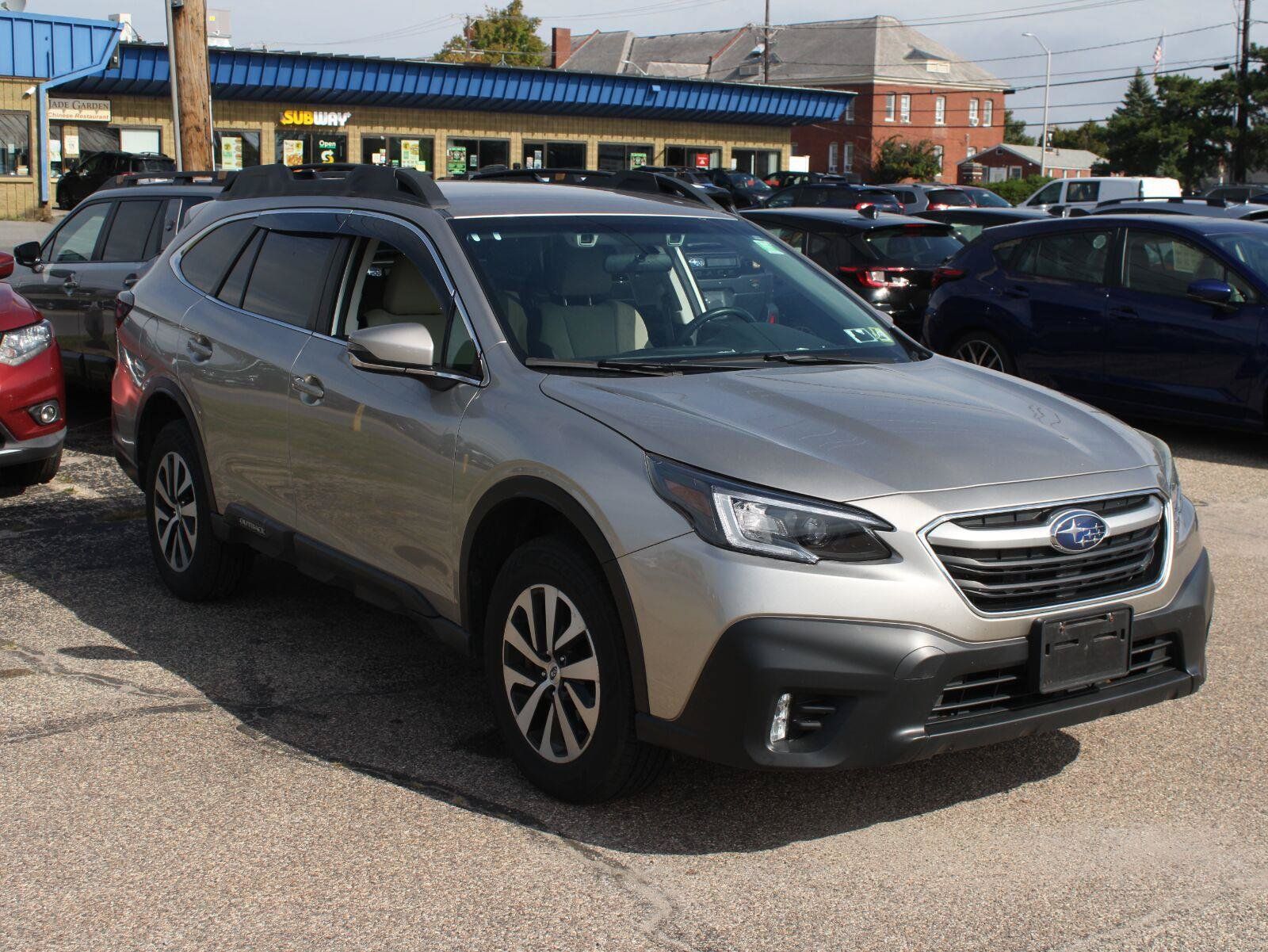 Used 2020 Subaru Outback Premium AWD/4WD image 3