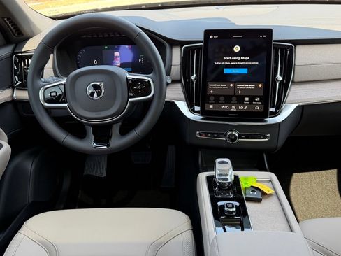 New 2026 Volvo XC90 T8 Plus w/ Protection Package AWD/4WD image 11