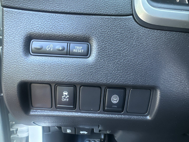 Used 2023 Nissan Murano S AWD/4WD image 28