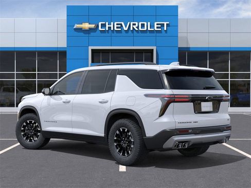 New 2026 Chevrolet Traverse Z71 w/ Driver Confidence Package image 3