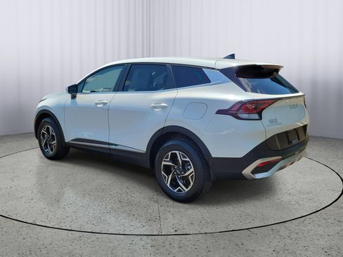 Certified 2024 Kia Sportage LX AWD/4WD image 4