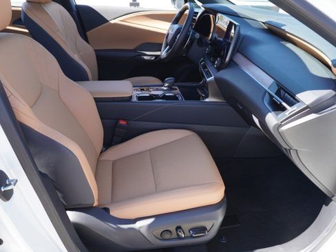 Certified 2025 Lexus RX 350 Premium w/ Accessory Package (Z1) image 14