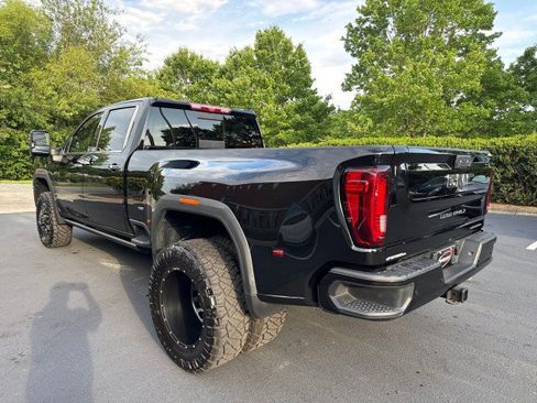 Used 2022 GMC Sierra 3500 Denali w/ Denali Ultimate Package AWD/4WD image 3