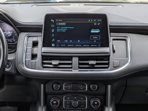 Used 2022 Chevrolet Suburban Z71 AWD/4WD image 17