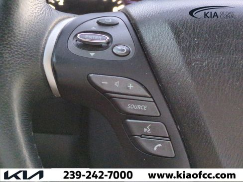 Used 2020 Nissan Pathfinder SL image 25