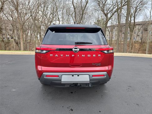 New 2026 Nissan Pathfinder Platinum AWD/4WD image 8