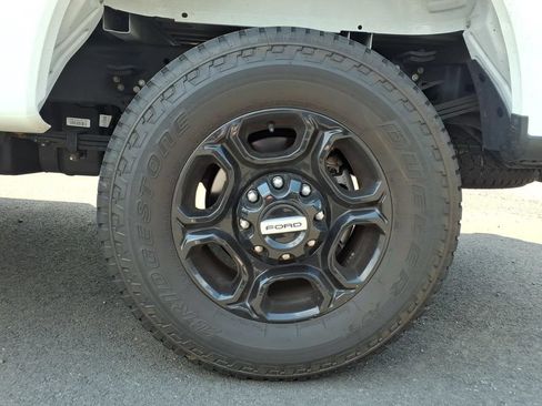 Used 2023 Ford F350 XLT w/ XLT Premium Package AWD/4WD image 27
