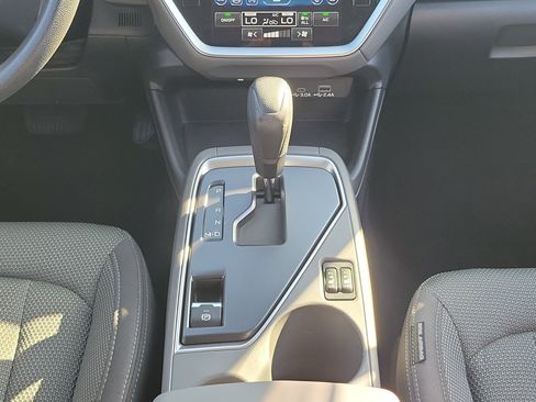 Certified 2024 Subaru Crosstrek 2.0i Premium image 18