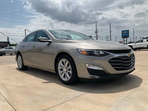 Used 2025 Chevrolet Malibu LT FWD image 32