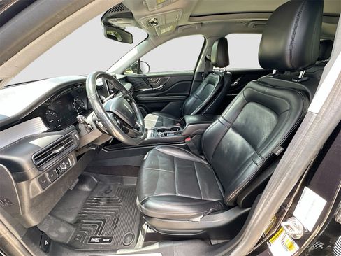 Used 2021 Lincoln Corsair AWD w/ Premium Package image 21