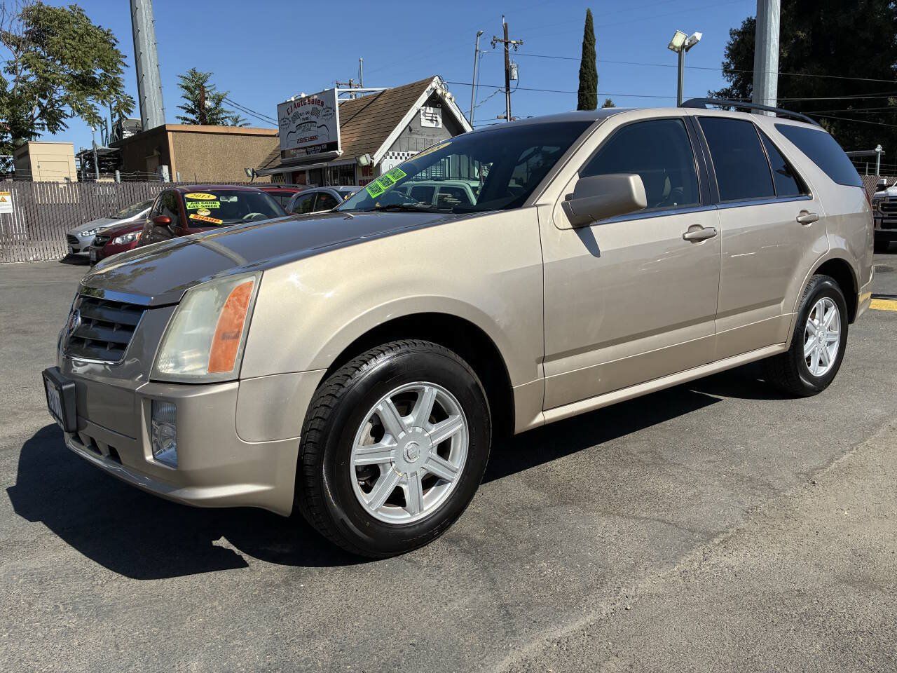 Used 2005 Cadillac SRX RWD image 1