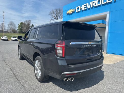 Used 2022 Chevrolet Suburban High Country image 7