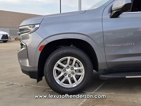 Used 2022 Chevrolet Suburban LS RWD image 9