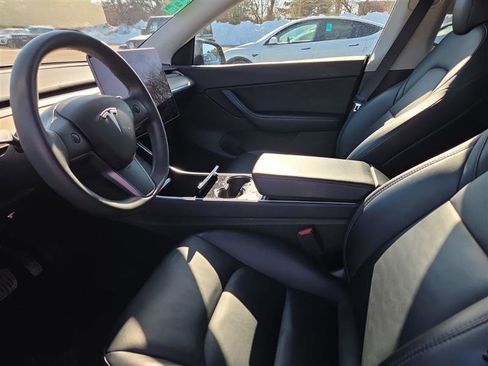 Used 2020 Tesla Model Y Long Range image 8