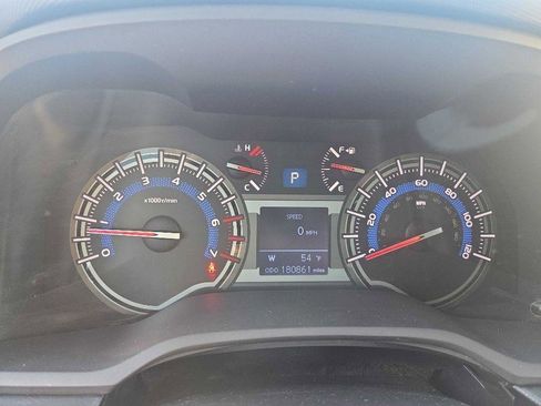Used 2014 Toyota 4Runner SR5 AWD/4WD image 11