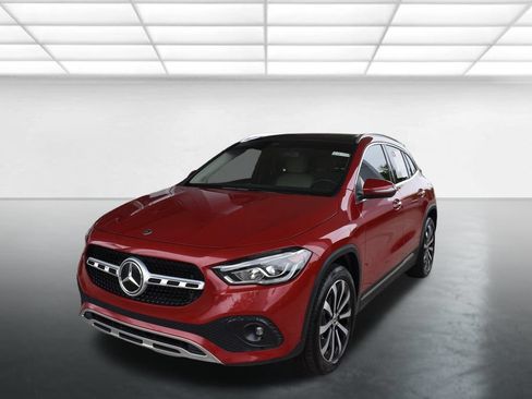 Used 2021 Mercedes-Benz GLA 250 4MATIC w/ Premium Package image 6
