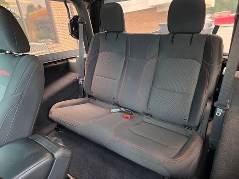 Used 2021 Jeep Wrangler Rubicon AWD/4WD image 19