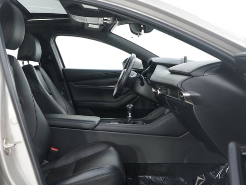 Used 2022 MAZDA MAZDA3 s image 11