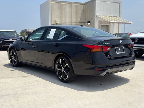 Used 2025 Nissan Altima 2.5 SR FWD image 9