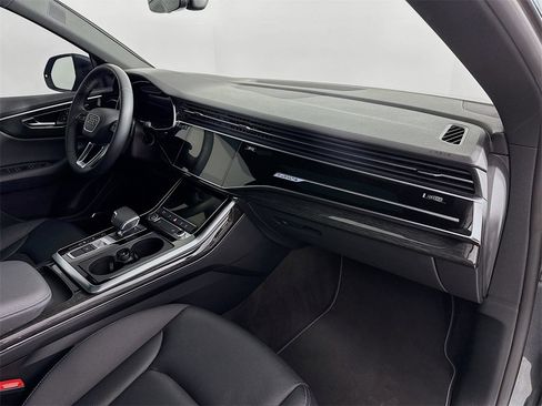Used 2021 Audi Q8 Premium Plus image 31