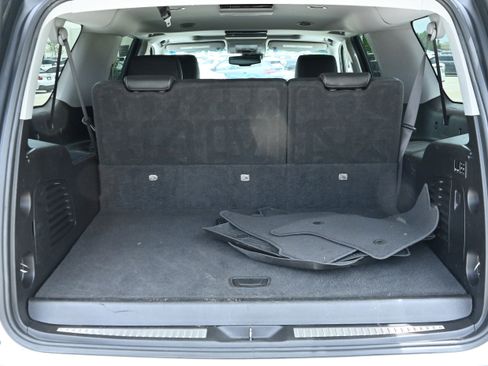Used 2019 GMC Yukon XL SLT w/ Premium Edition RWD image 32