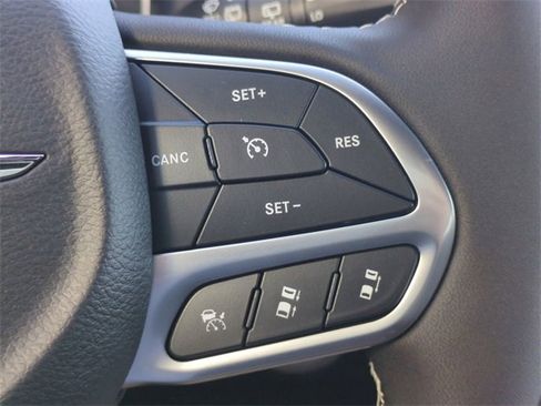 New 2026 Chrysler Pacifica Select image 25