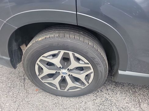 Used 2023 Subaru Forester Premium image 10