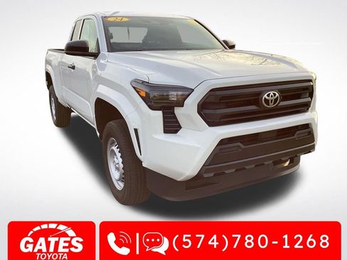 Used 2024 Toyota Tacoma SR image 1