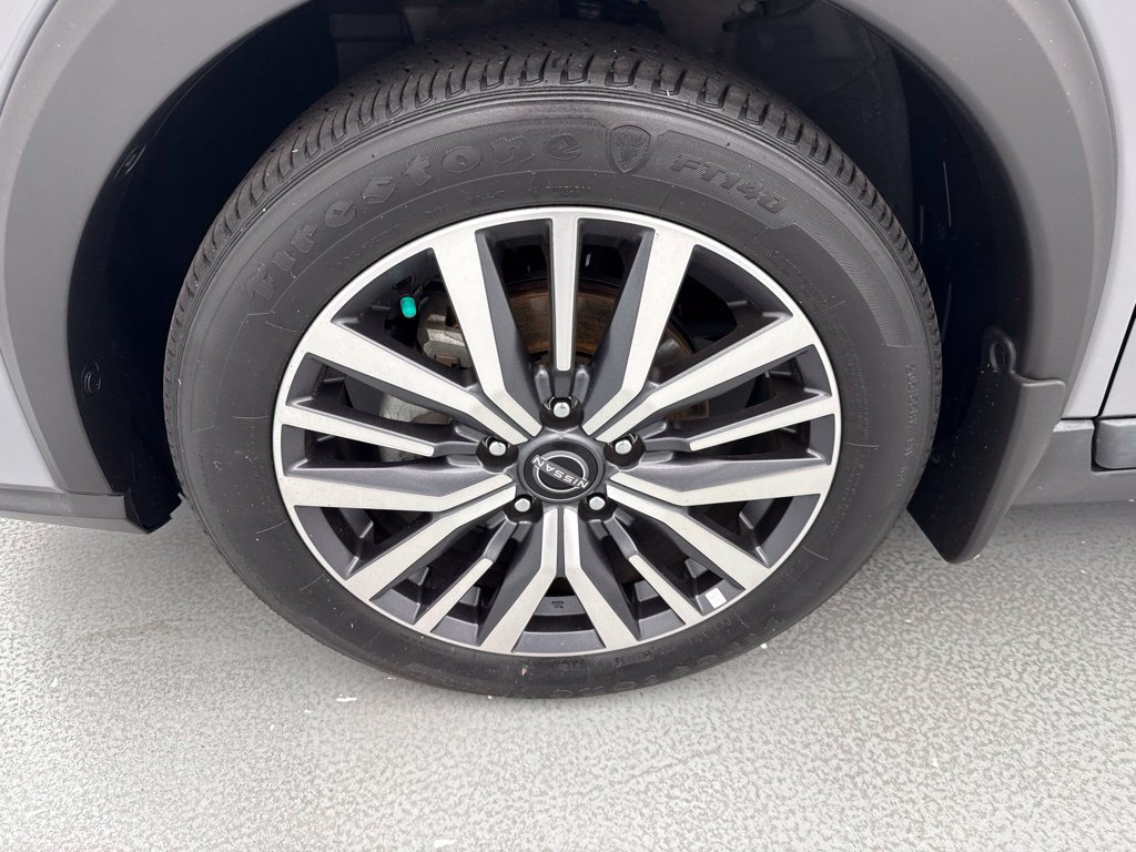 Used 2023 Nissan Kicks SV FWD image 4