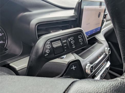 Used 2020 Ford Explorer XLT w/ Equipment Group 202A RWD image 23