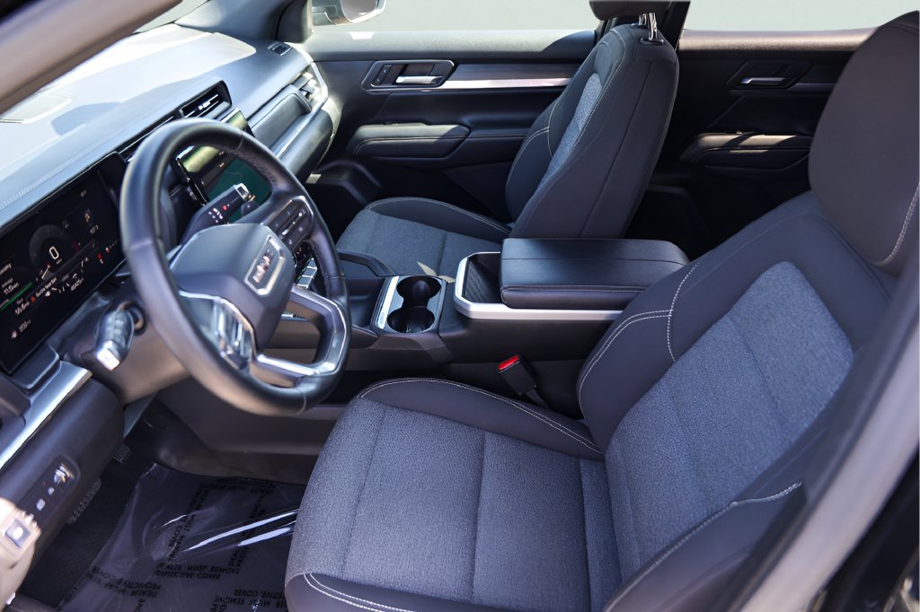 Used 2025 GMC Terrain Elevation FWD image 11