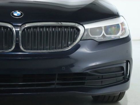 Used 2020 BMW 530i xDrive w/ Premium Package image 9