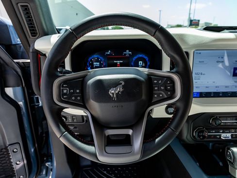 Used 2025 Ford Bronco Heritage Edition AWD/4WD image 19