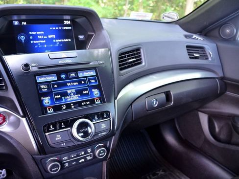 Used 2016 Acura ILX FWD image 11