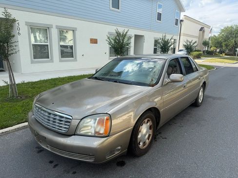 Used 2002 Cadillac De Ville w/ Comfort/Convenience Pkg FWD image 1