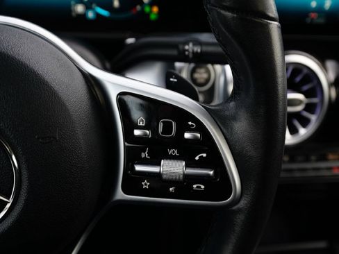 Used 2020 Mercedes-Benz GLB 250 4MATIC image 56